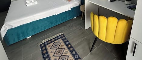 Comfort Double Room | Premium bedding, WiFi (free), bed sheets