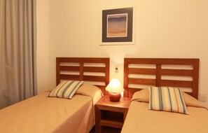 3 Schlafzimmer, Bügeleisen/Bügelbrett, WLAN, Bettwäsche