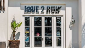 30Avenue Grounds & Amenities - 4BR in Seacrest Beach w 4 Bikes & Lagoon Pool Views + Attraction Tickets! (Seacrest)