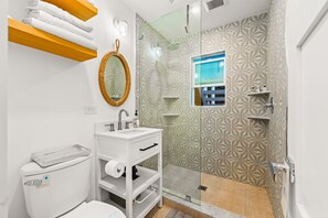 Bathroom - Perfect 4 Families, Walk To Beach, Roof-Top Patio! (Oxnard)