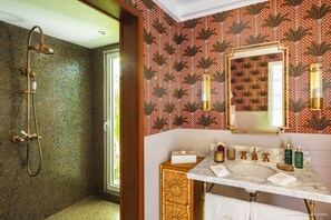 Lodge Pinta | Bathroom