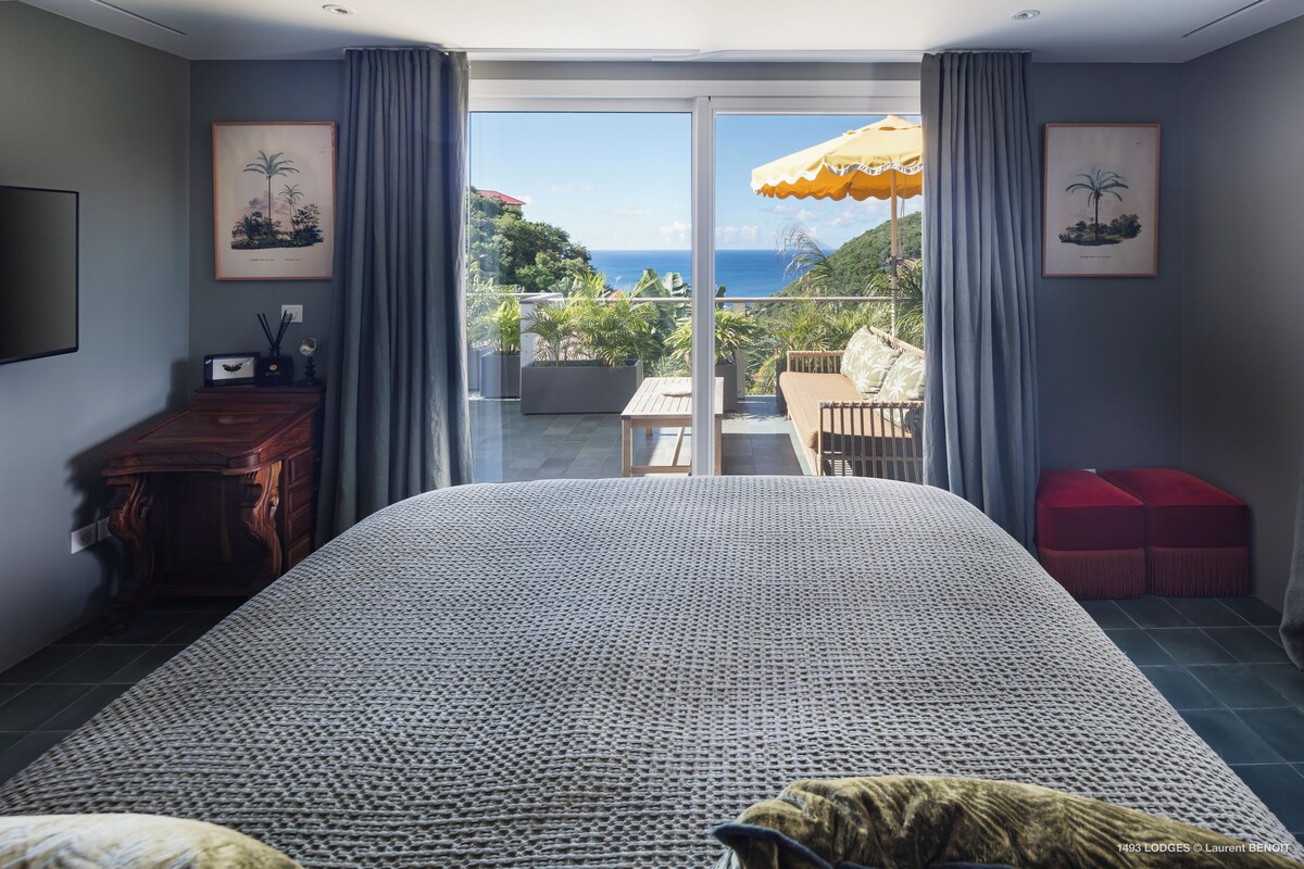 Suite Villa 2 Chambres Vue Mer | In-room safe, blackout drapes, soundproofing, iron/ironing board