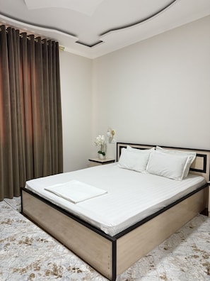 Ảnh chưa phân loại, 2 trong số 8 ảnh, nút