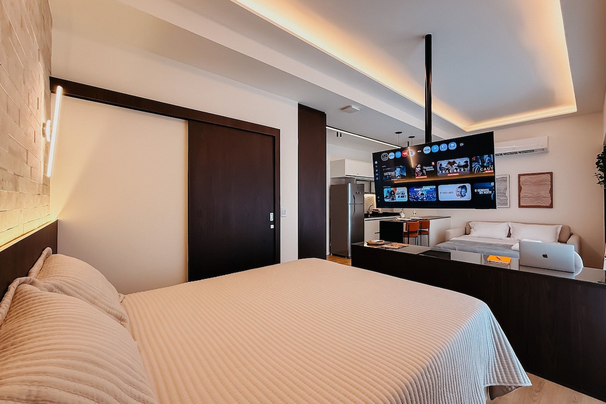In-room safe, desk, laptop workspace, free WiFi