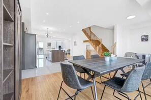 Dining - Elegant 4BR home • Family Friendly • Richmond Hill (Richmond Hill)