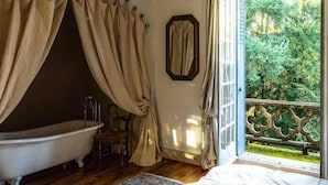 Double Room, Balcony, Garden View
