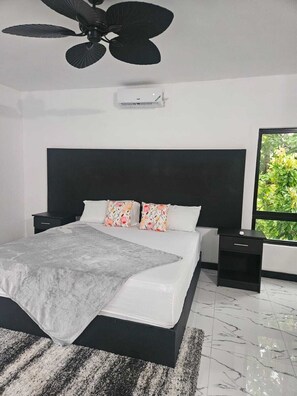 Room - Coastal Villa ,Stunning Sea Views in Portland (Saint Margarets Bay)