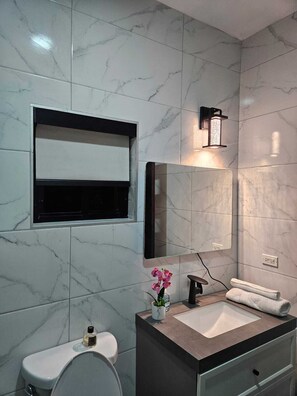 Bathroom - Coastal Villa ,Stunning Sea Views in Portland (Saint Margarets Bay)