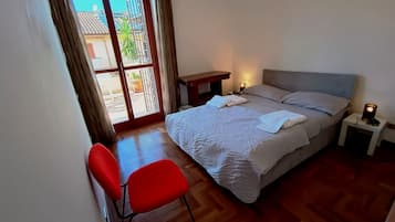 WiFi, bed sheets