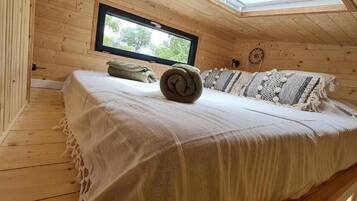 Deluxe Double Room, Accessible Bathtub, Pool View
