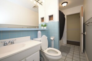Unclassified image, 5 of 32, button - Serene 3-bedroom house with AC in charming Harrisburg (Harrisburg)