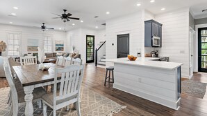 Dining - 🚲Willow & Waves | Golf Cart, 4 Bikes, Pool, Near Beach🏊 (Inlet Beach)