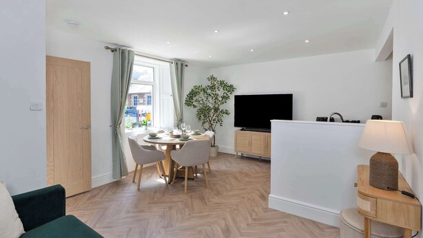 TV - 1BR Selkirk Apt - Long Stays - Parking - Sleeps 4 (Scottish Borders)
