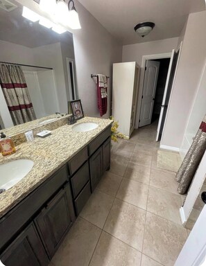 Bathroom - Central Urban Glam Getaway near Moore, OKC, Norman (Oklahoma City)