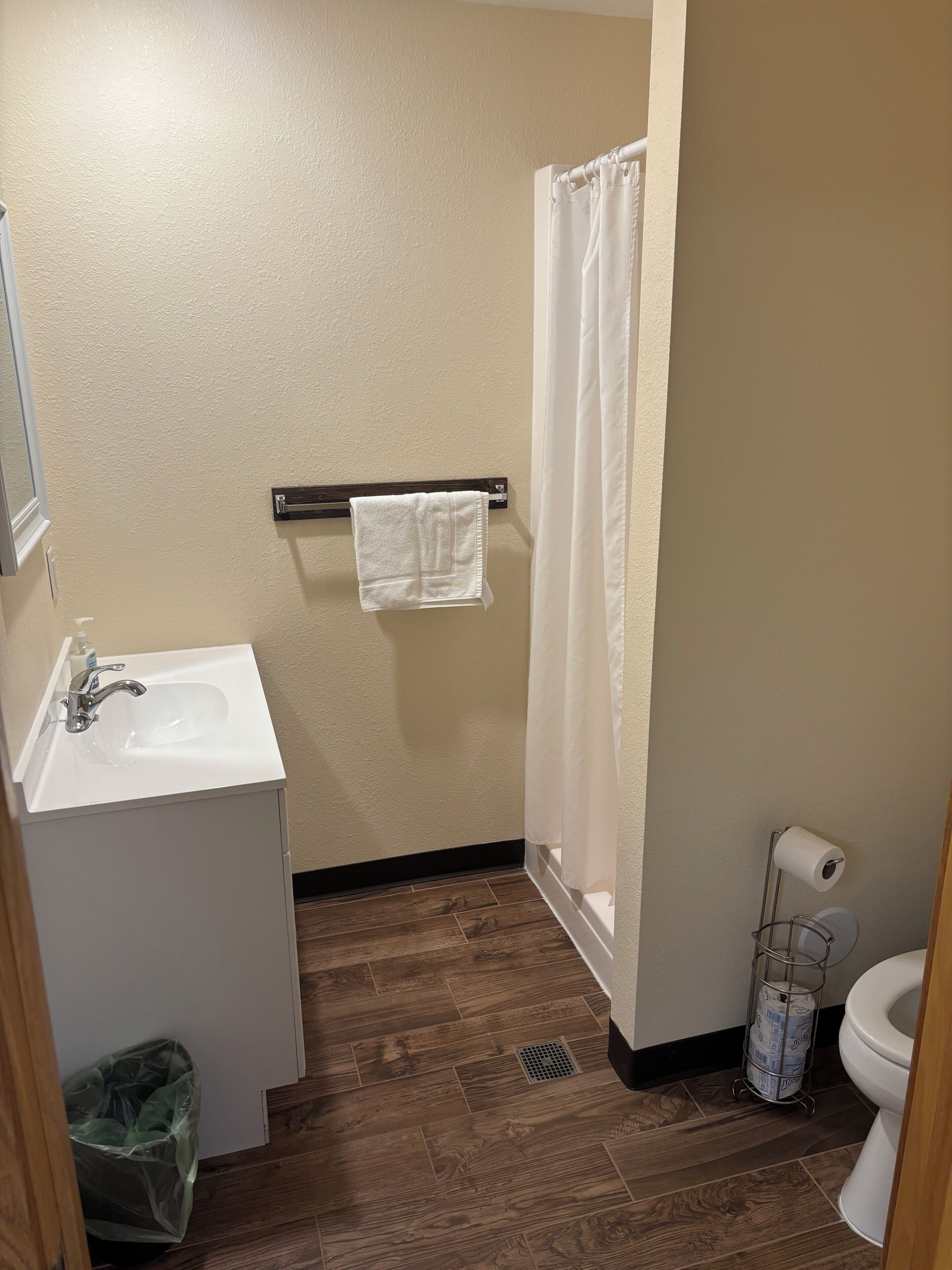 Shower, toilet paper