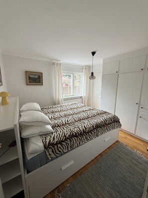 Room - Vrbo Property (Hallstavik)