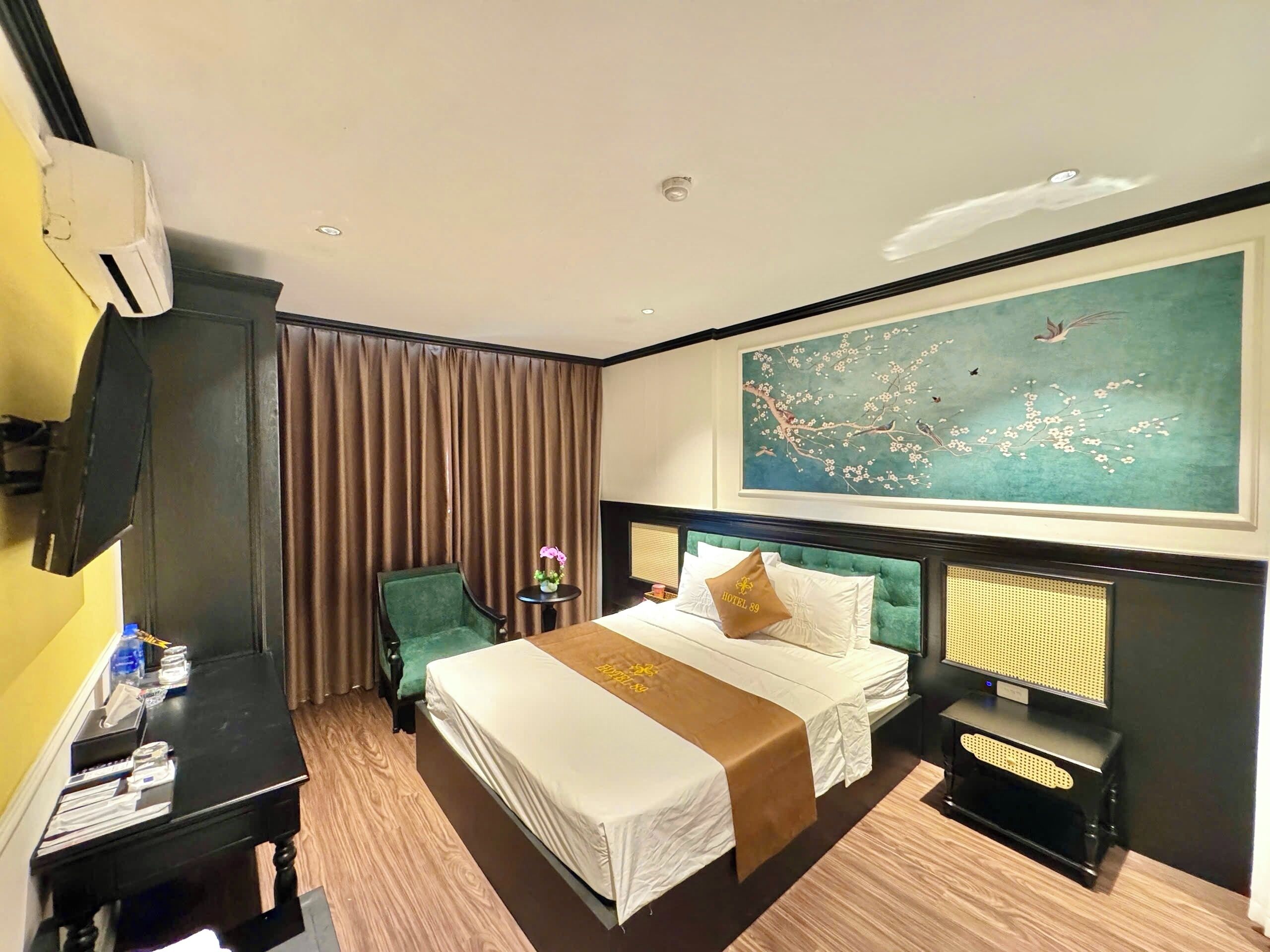 Luxury Double Room | Desk, blackout drapes, soundproofing, iron/ironing board