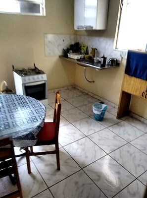 Fridge, microwave - Pousada Maanaim (Rio de Janeiro)