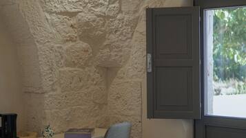Family Suite, Garden View | Minibar (some free items), desk, laptop workspace, WiFi (free)