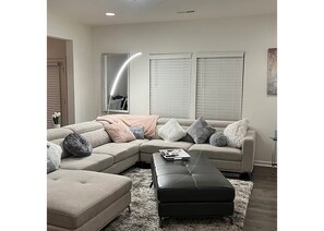 Living area - Comfortable, Clean & Family Ready in High Point (High Point)