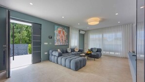 Unclassified image, 5 of 23, button - Holiday property in typical regional style (Poreč)
