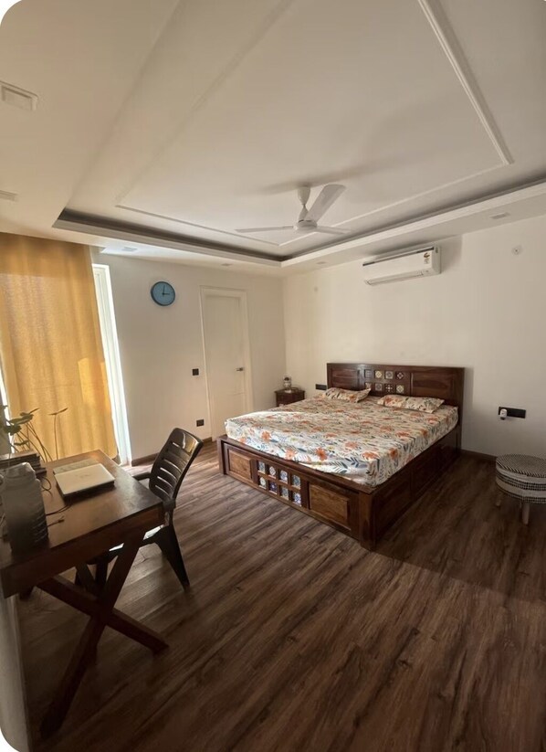 Room - Bed & breakfast with TraveLo in Delhi NCR (Faridabad)