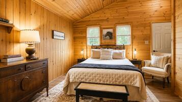 4 bedrooms, iron/ironing board, WiFi (free), bed sheets