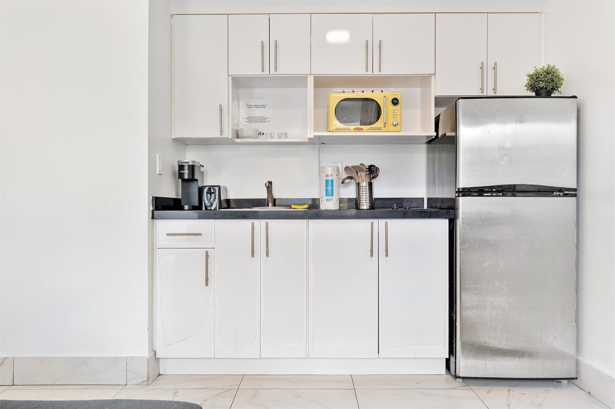 Private kitchenette