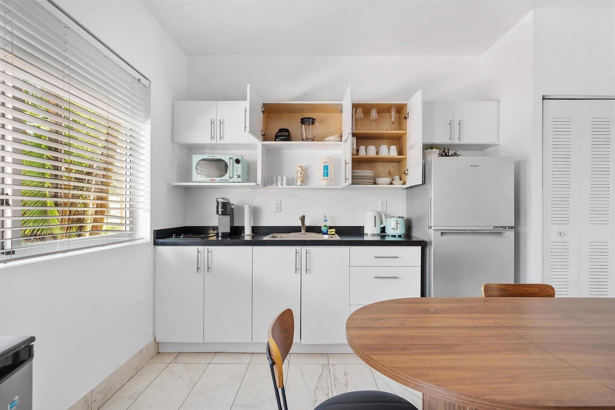 Standard Apartment, 2 Bedrooms, Kitchenette | Private kitchenette | Coffee/tea maker, full-size fridge, microwave, stovetop