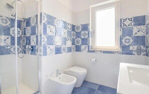 Bathroom - Vrbo Property (Laureana Cilento)