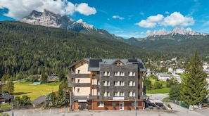 Front of property - Hotiday Cadore Dolomites (Borca di Cadore)