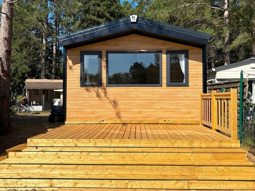 Mobile Home With Shared Pool