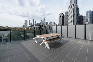 Outdoor dining - West Edge Urban Outlook near Gardens and Markets (West Melbourne)