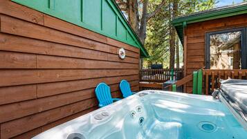 Bathtub spa outdoor