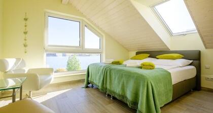 Seebrise Vacation Home - Private Beach with Direct Access to the Lake, Rowboat & Sauna