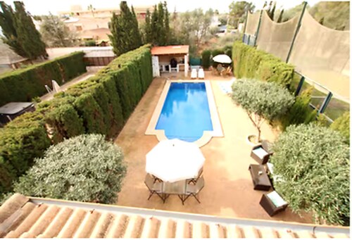 VILLA ZAIK: VILLA WITH A POOL