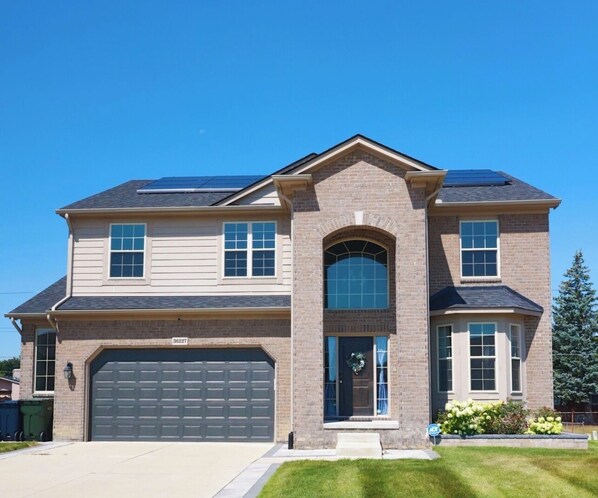 Exterior - Sterling Heights Retreat ! (Sterling Heights)