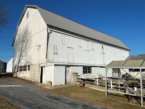 Bicentennial Farmhouse Suite in Lititz, Lancaster County