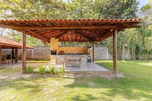 Basic Apartment | Outdoor dining - Guarajuba apartments (Camaçari)