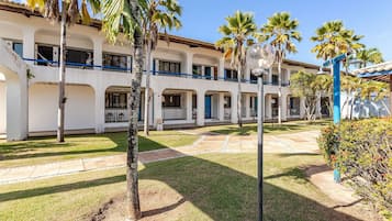 Basic Apartment | Exterior