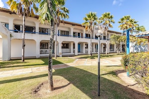 Basic Apartment | Exterior - Guarajuba apartments (Camaçari)