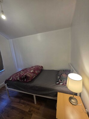 Unclassified image, 5 of 8, button - Beautiful 3 bedroom house near Ipswich railway station (Ipswich)