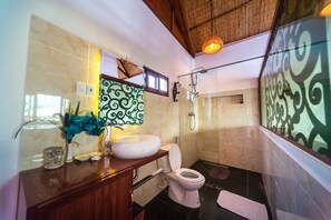 Bathroom - Rocks Beach Boutique Bungalows (Phu Quoc)