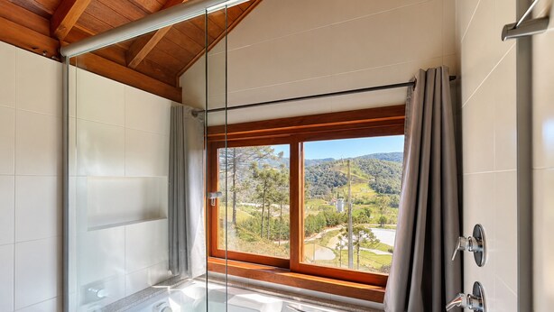 Sítio dos Carvalhos com Hidromassagem e Lareira - Rancho Queimado-SC | Baignoire à remous privée