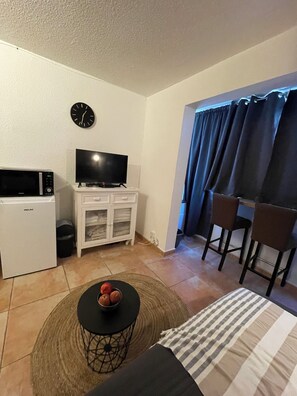 Unclassified image, 2 of 27, button - Vrbo Property (Le Barcarès)