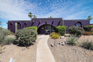 Exterior - Chef/Entertainer/Naturists Dream-Close to all major sports/entertainment venues! (Phoenix)