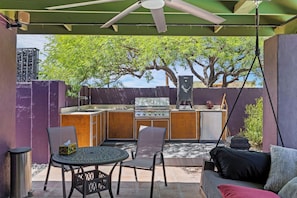 Outdoor dining - Chef/Entertainer/Naturists Dream-Close to all major sports/entertainment venues! (Phoenix)