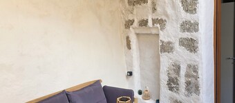 Charming apartment with a quiet courtyard
