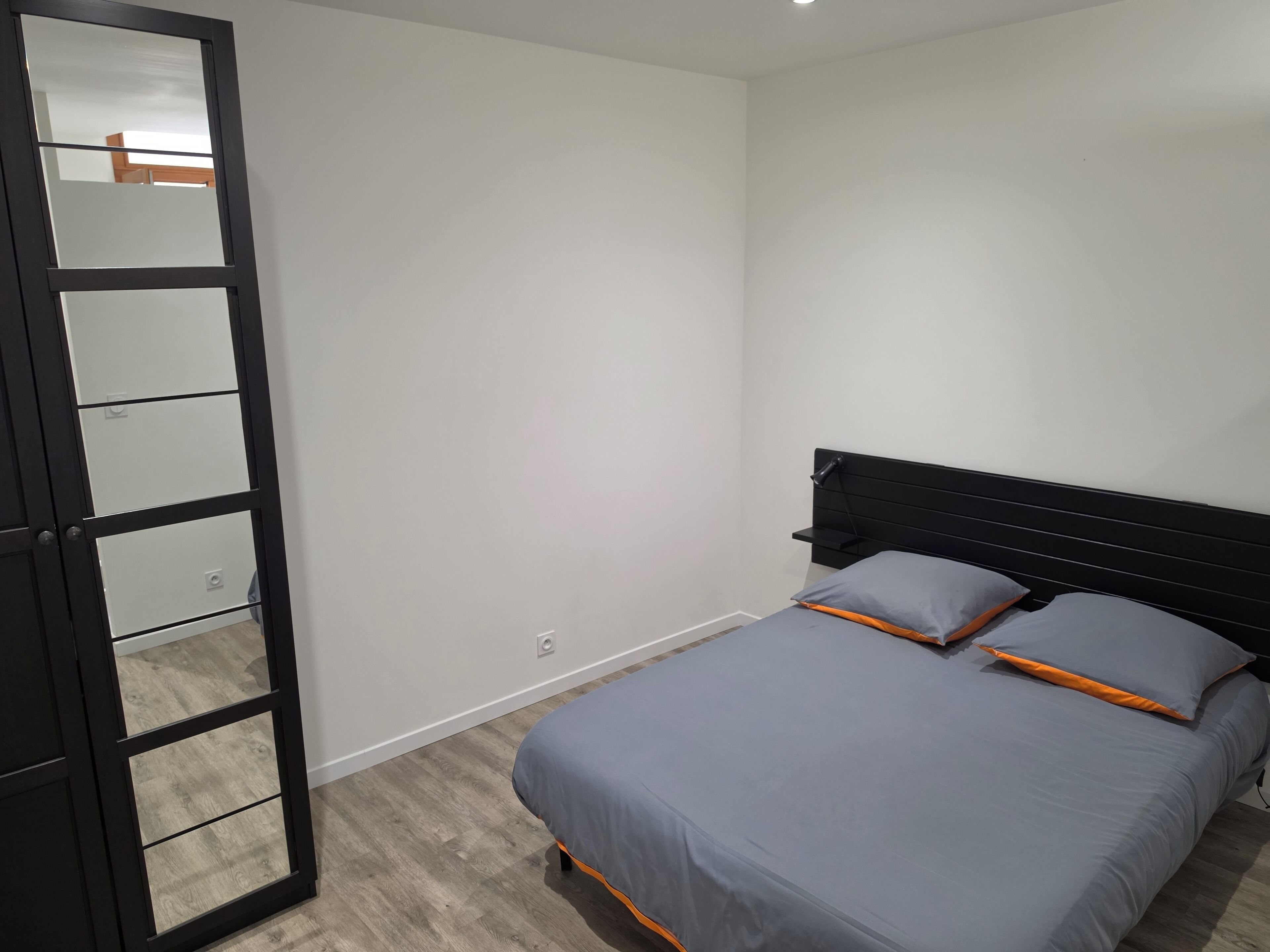 1 bedroom, iron/ironing board, WiFi (free), bed sheets