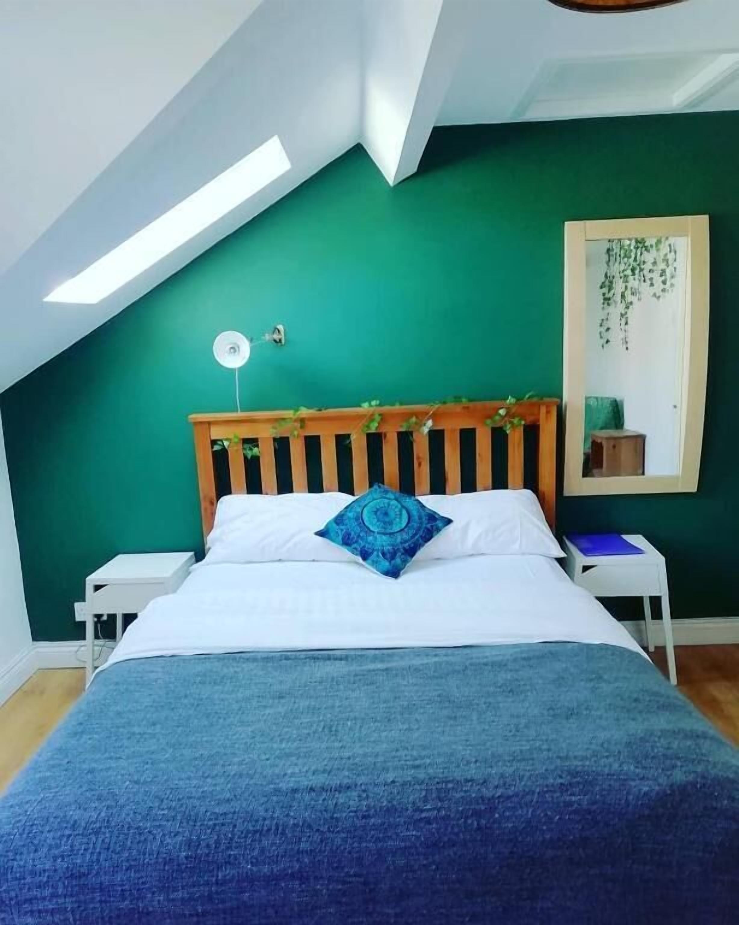 Superior Double Room, 1 Queen Bed, Private Bathroom | Desk, laptop workspace, blackout curtains